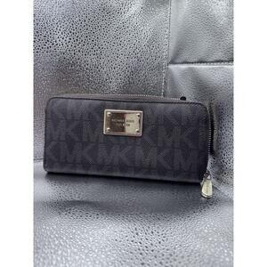 Michael Kors Sign MK Logo Zip Around WALLET Brown 8” W x4”H x .5” D